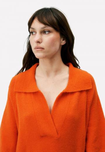 Вязаное платье