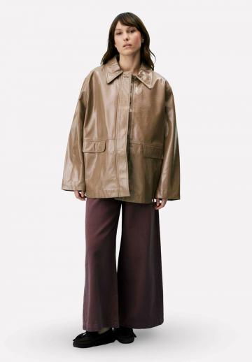 Короткое пальто