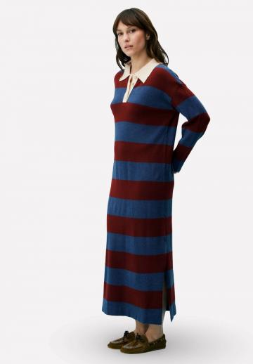 Вязаное платье