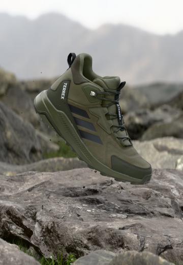 Походные ботинки