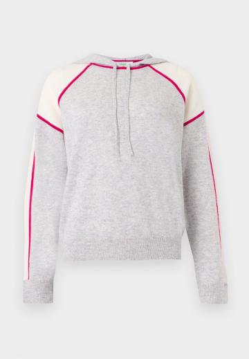 Пуловер с капюшоном