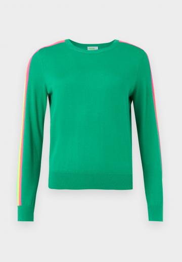 Пуловер в полоску