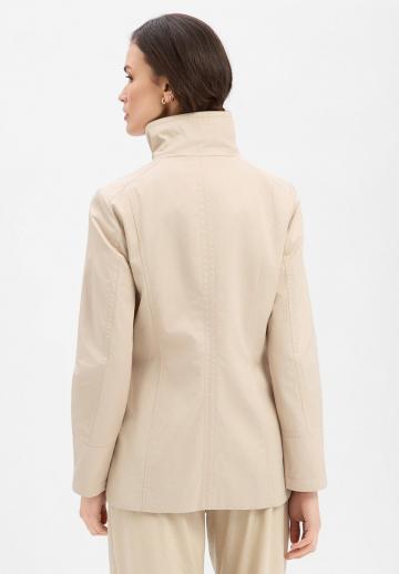 Короткое пальто