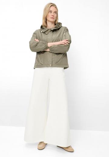 Куртка с накладнымит карманами