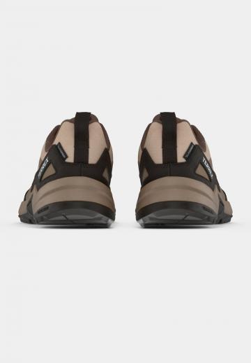 Походные ботинки