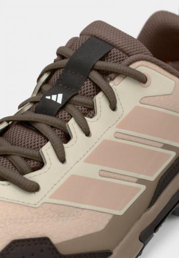 Походные ботинки