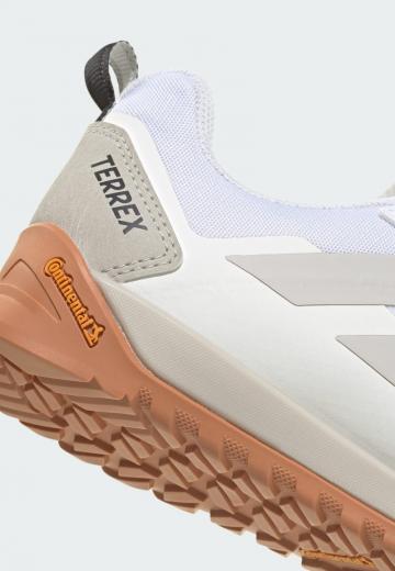 Походные ботинки