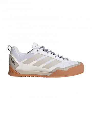 Походные ботинки