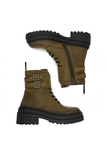 Ботинки на шнуровке