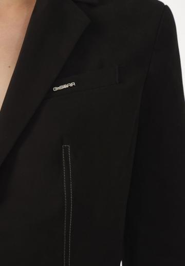 Блейзер с накладными карманами