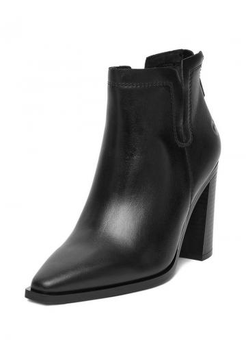 Высокие сапоги