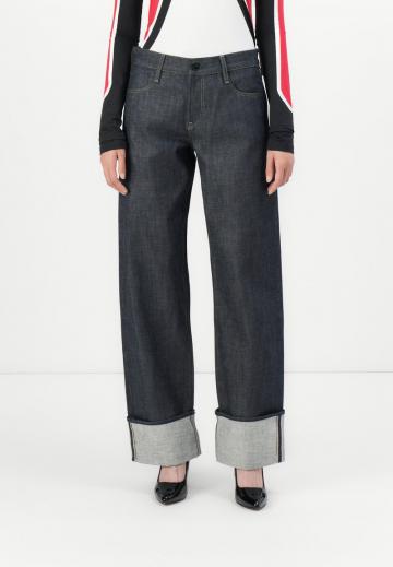 Свободные джинсы