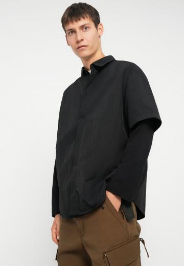 Брюки с накладными карманами