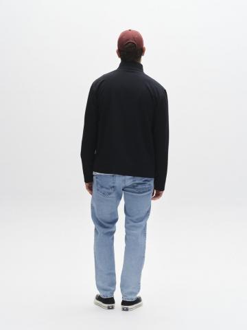 Узкие джинсы