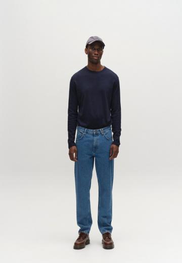 Прямые джинсы