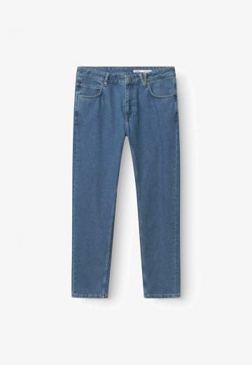 Прямые джинсы