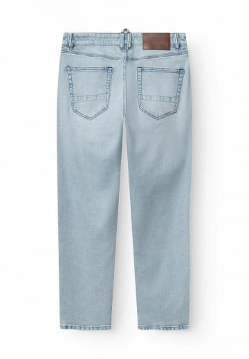 Прямые джинсы