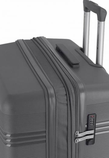 Чемодан на колесах