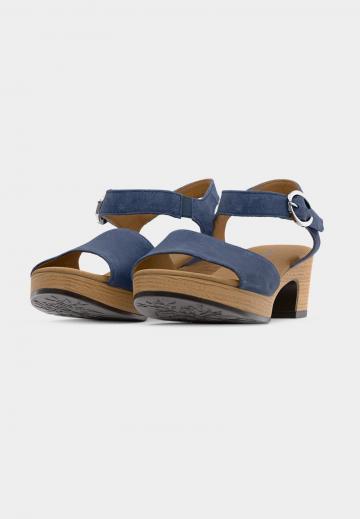 Босоножки на платформе