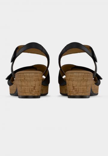 Босоножки на платформе