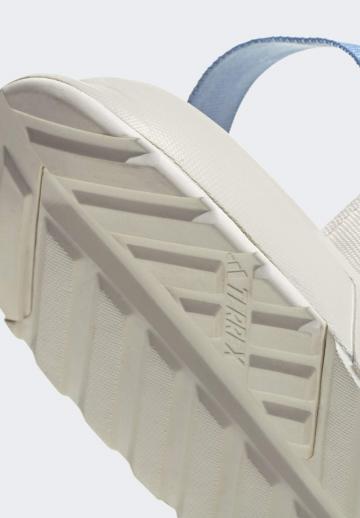 Спортивные сандалии