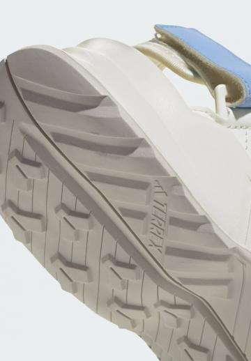 Спортивные сандалии