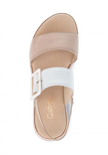 Босоножки на танкетке