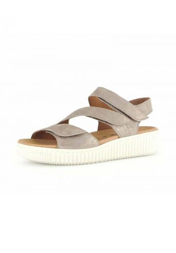 Босоножки на танкетке