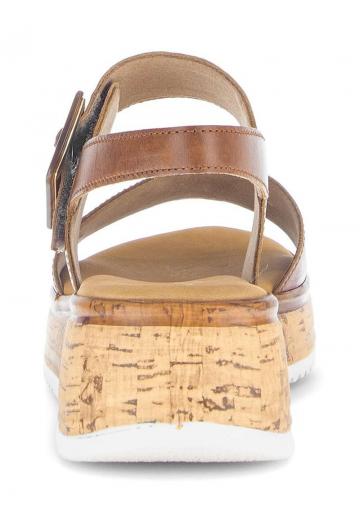 Босоножки на танкетке