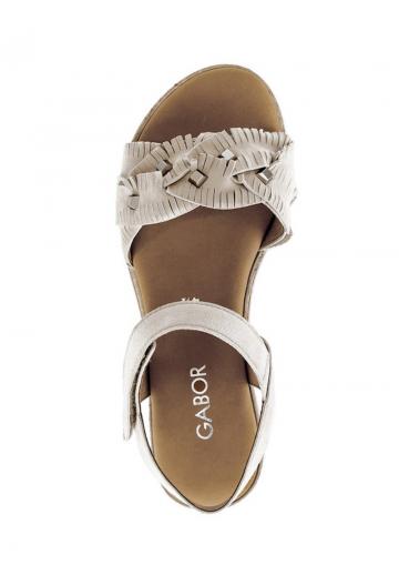 Босоножки на танкетке