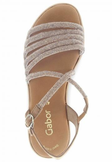 Босоножки на танкетке