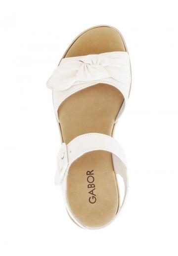 Босоножки на танкетке