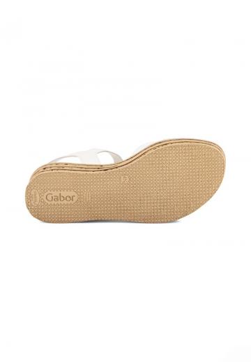 Босоножки на танкетке