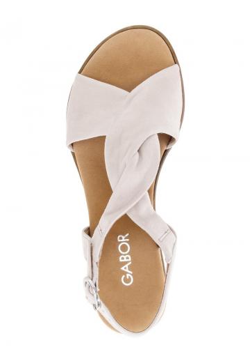 Босоножки на танкетке