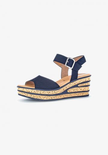 Босоножки на платформе