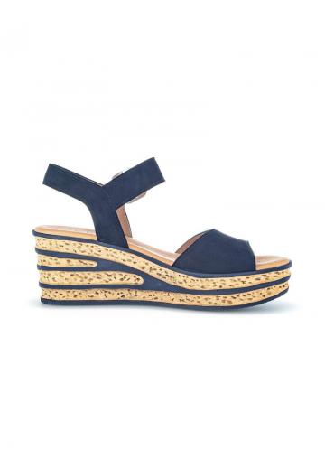 Босоножки на платформе