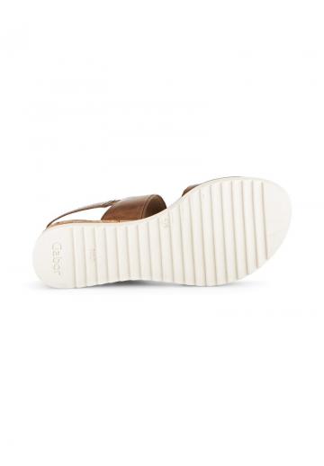 Босоножки на танкетке