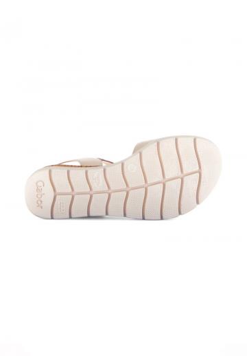 Босоножки на танкетке