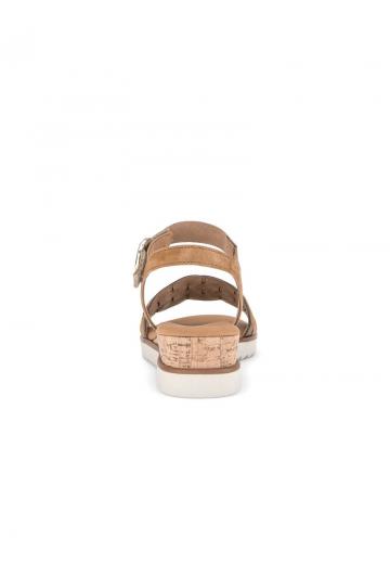 Босоножки на танкетке