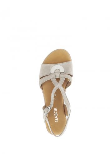 Босоножки на танкетке