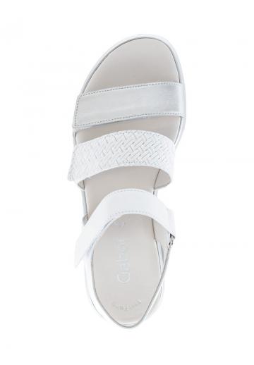 Босоножки на танкетке