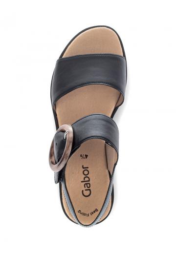 Босоножки на танкетке