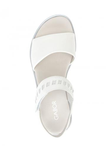 Босоножки на танкетке