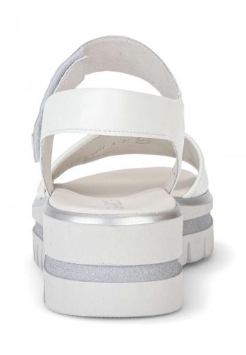 Босоножки на танкетке