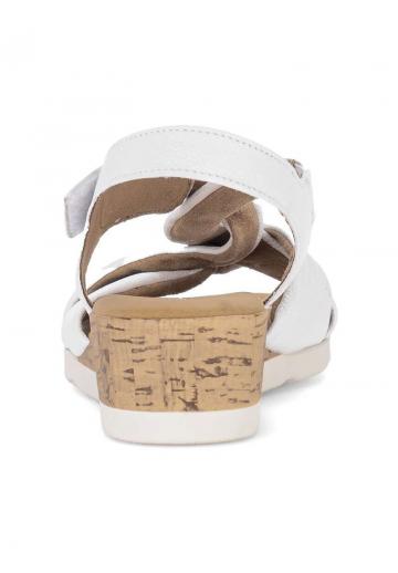 Босоножки на танкетке