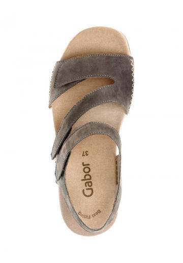 Босоножки на танкетке