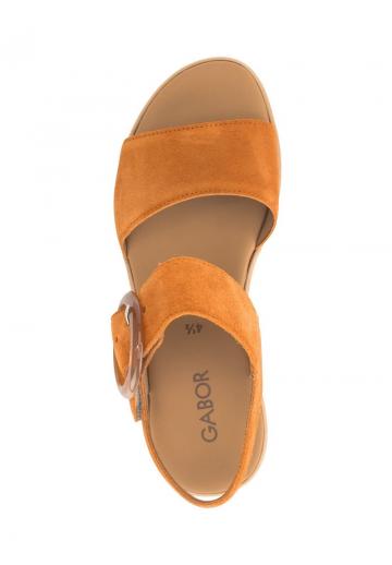 Босоножки на танкетке