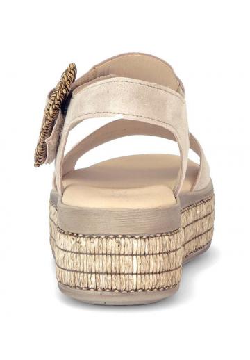 Босоножки на платформе