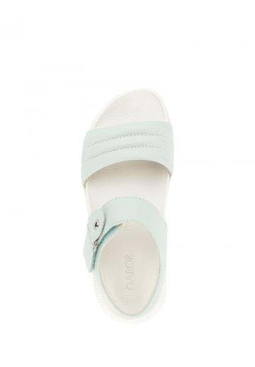 Босоножки на танкетке