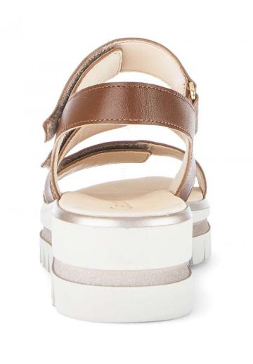 Босоножки на платформе